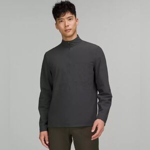 Lululemon Men’s gray Woven Half-Zip M